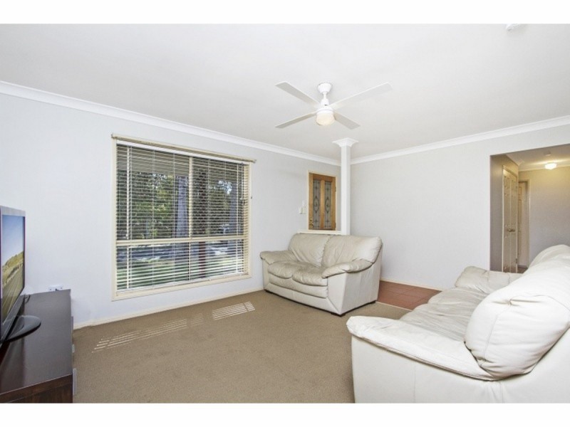 15 Solandra Circuit, Regents Park QLD 4118