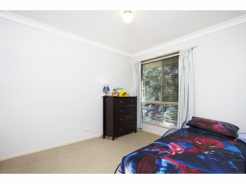 15 Solandra Circuit, Regents Park QLD 4118