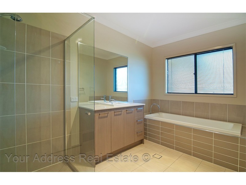 15-23 Bradley Court, Greenbank QLD 4124