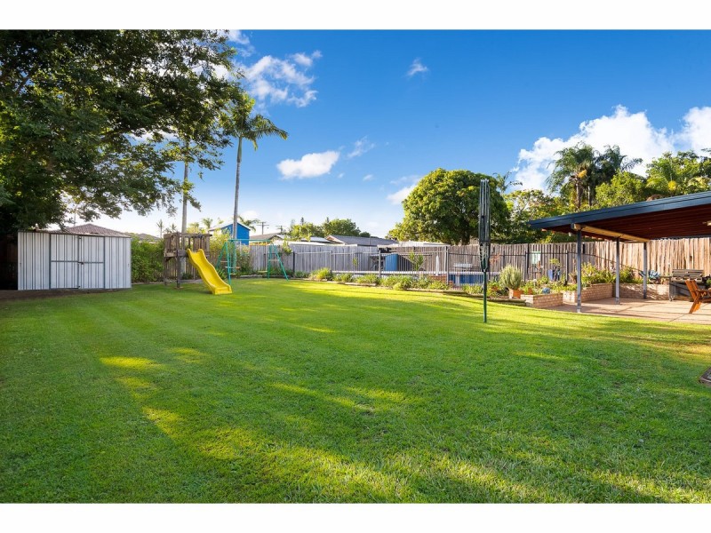 4 Topham Court, Hillcrest QLD 4118