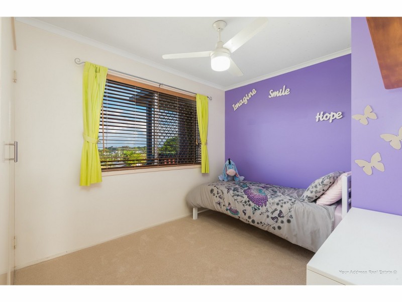 4 Topham Court, Hillcrest QLD 4118