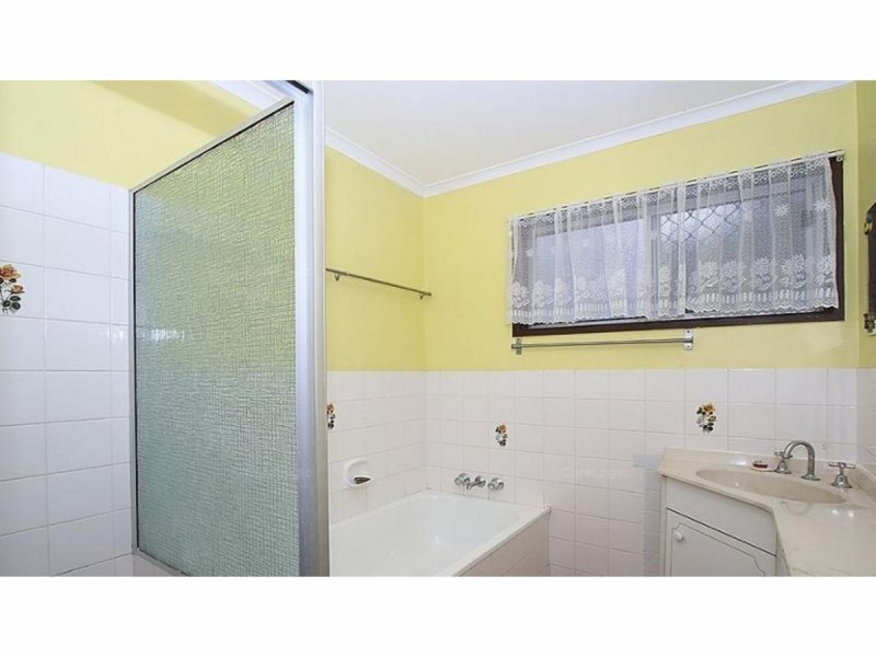 9 Bernice Street, Loganlea QLD 4131