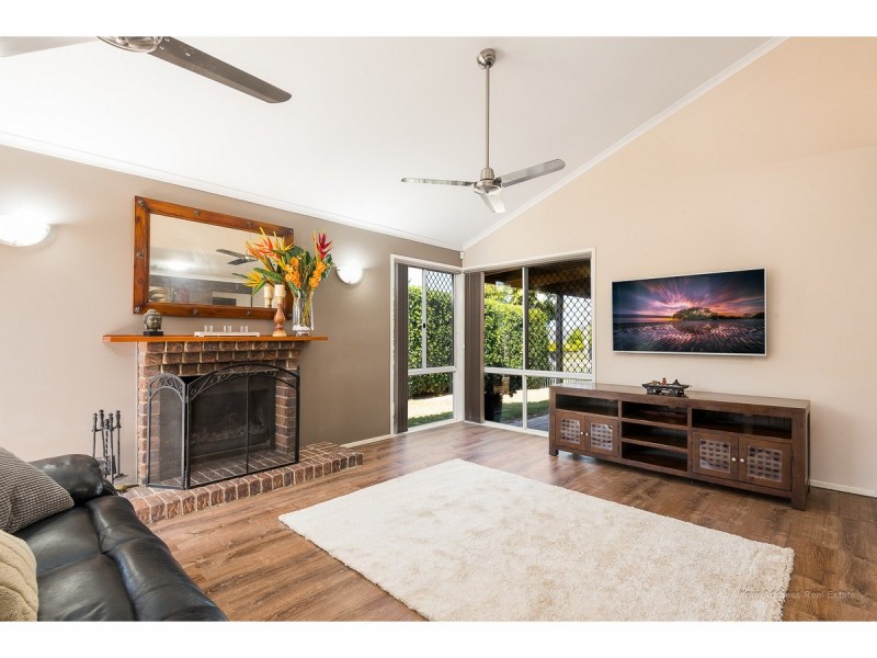 4 Lyra Court, Regents Park QLD 4118