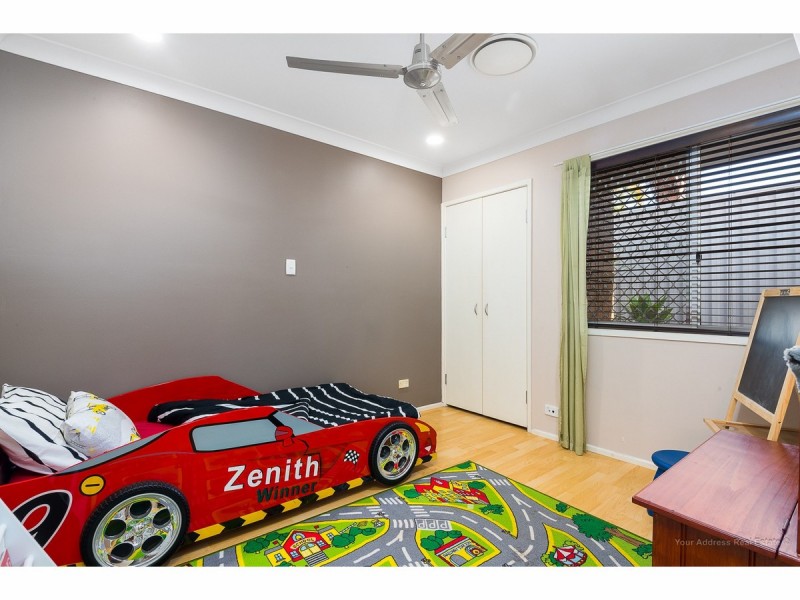 4 Lyra Court, Regents Park QLD 4118