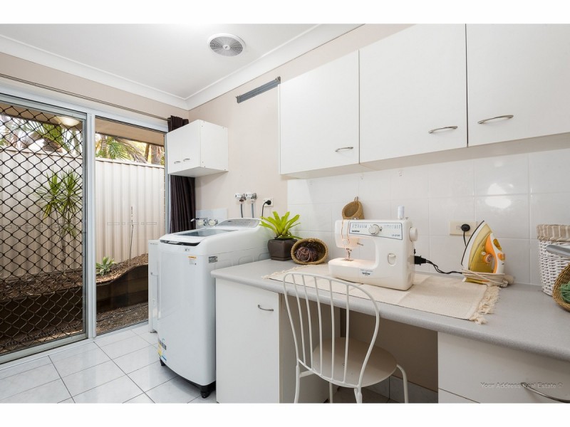 4 Lyra Court, Regents Park QLD 4118