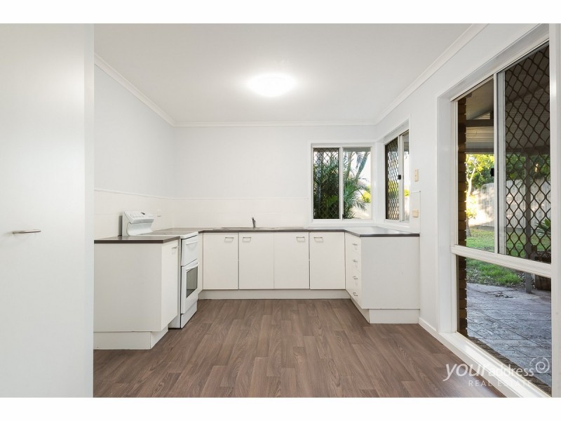 70 Bottlebrush Drive, Regents Park QLD 4118