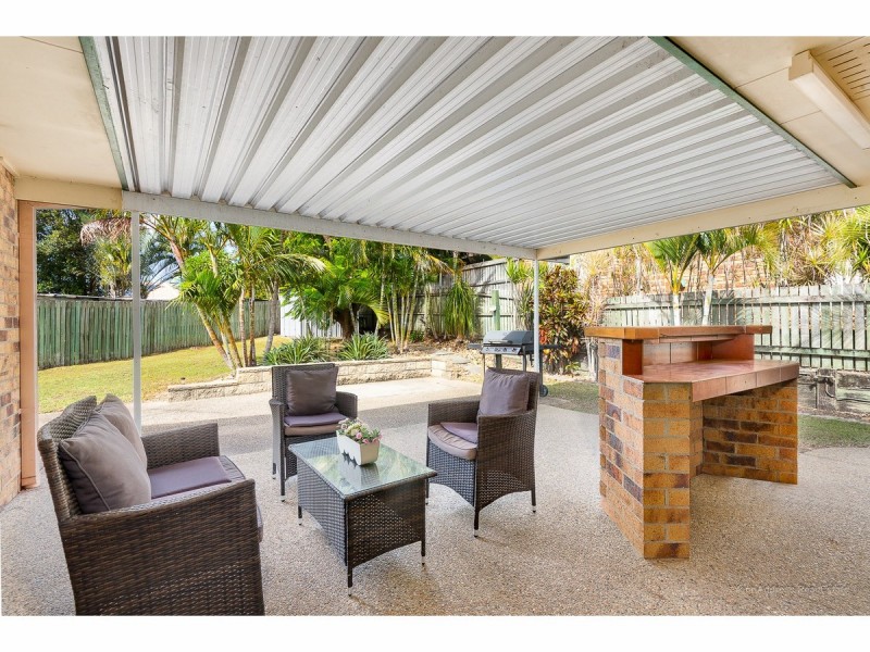 6 Silkyoak Court, Regents Park QLD 4118