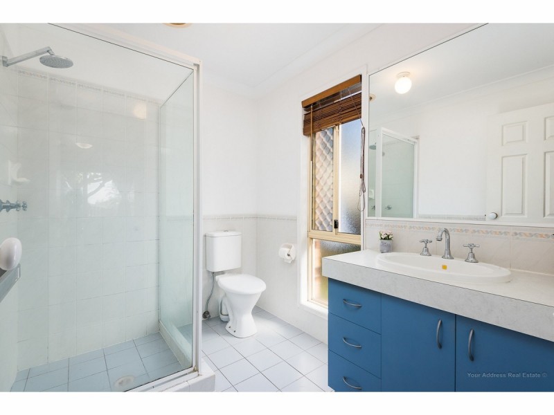 6 Silkyoak Court, Regents Park QLD 4118