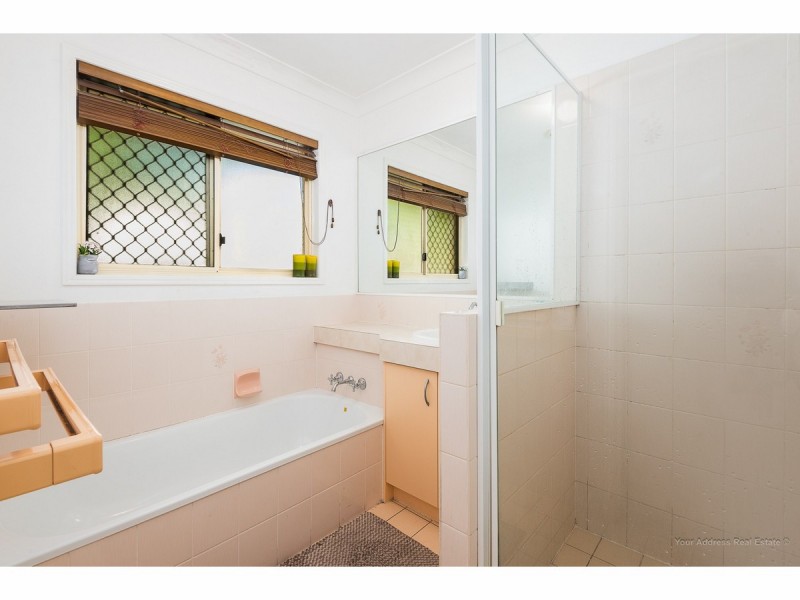 6 Silkyoak Court, Regents Park QLD 4118