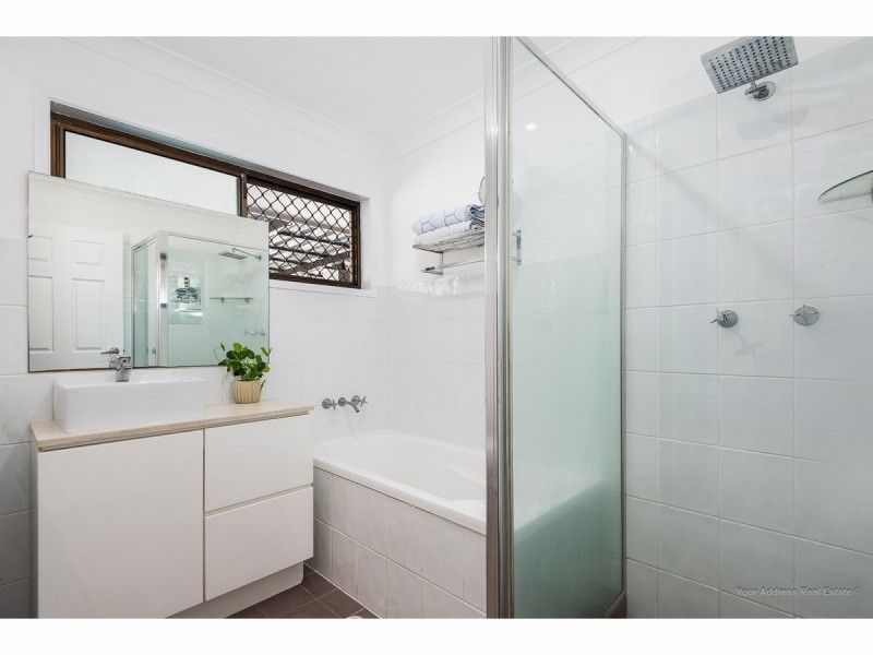 1 Grand Central Court, Boronia Heights QLD 4124