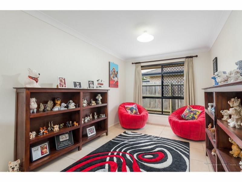 15 Crescendo Place, Crestmead QLD 4132