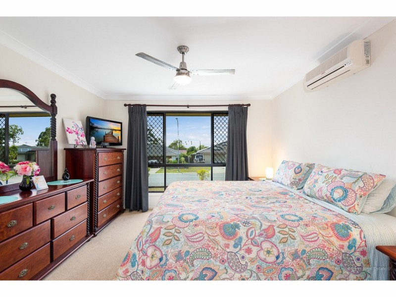 15 Crescendo Place, Crestmead QLD 4132