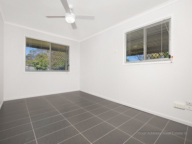 1 Peppermint Street, Crestmead QLD 4132