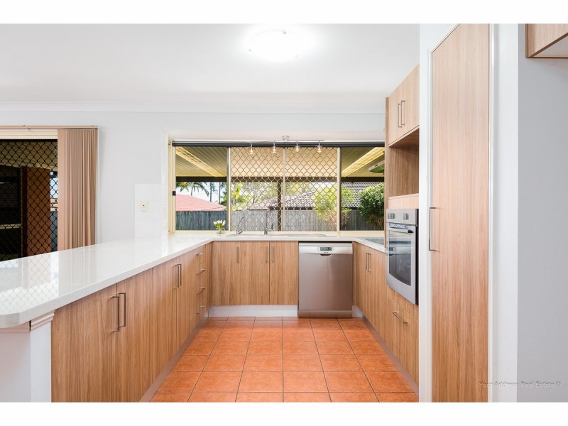 3 Wisteria Drive, Regents Park QLD 4118