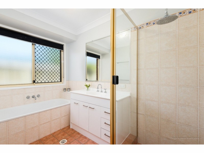 3 Wisteria Drive, Regents Park QLD 4118