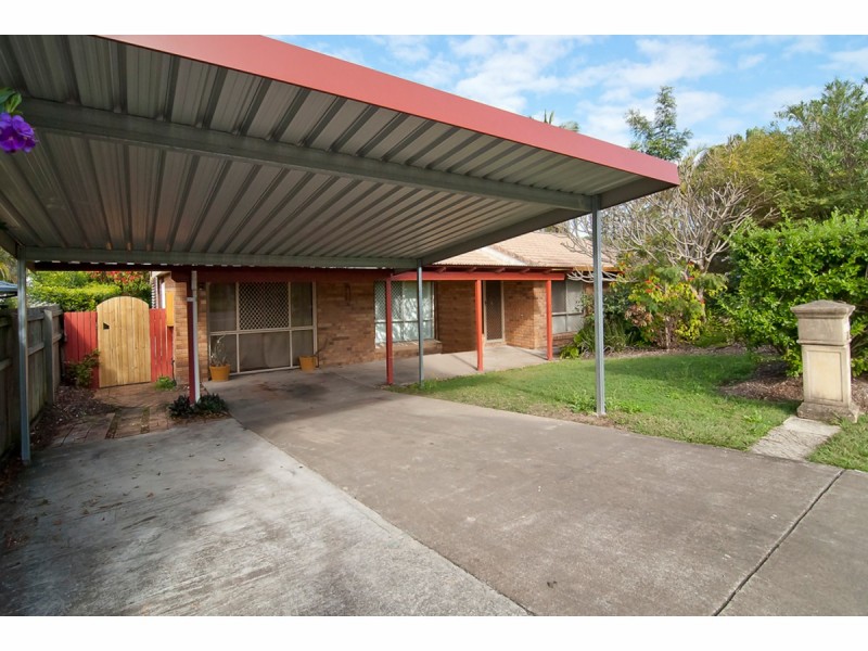 3 Conifer Street, Hillcrest QLD 4118