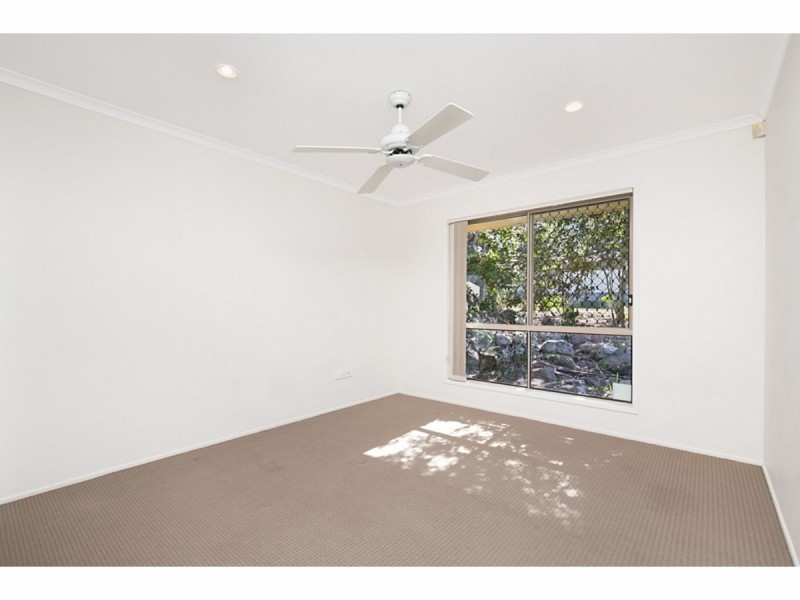 3 Conifer Street, Hillcrest QLD 4118