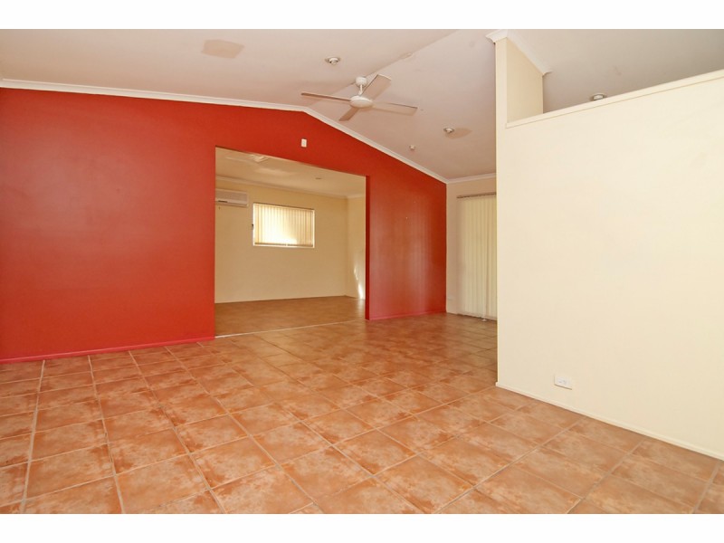 3 Conifer Street, Hillcrest QLD 4118