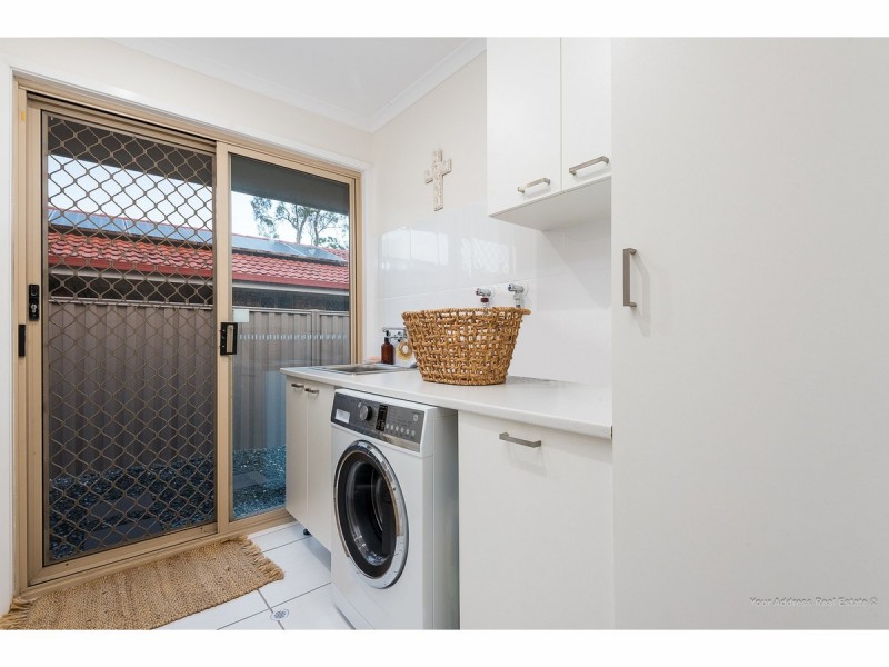 35 Bushland Drive, Regents Park QLD 4118