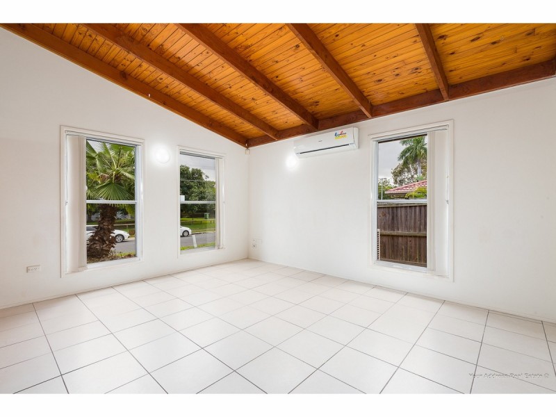 65 Estramina Road, Regents Park QLD 4118