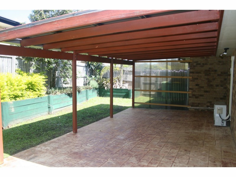 5 Regal Drive, Regents Park QLD 4118