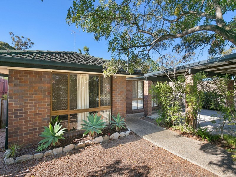 24 Parkroyal Crescent, Regents Park QLD 4118