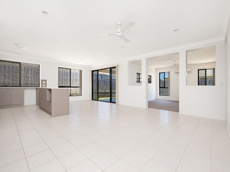 24 Flametree Crescent, Berrinba QLD 4117