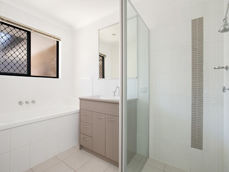 24 Flametree Crescent, Berrinba QLD 4117