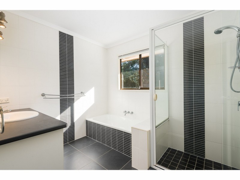 128 Talinga Drive, Park Ridge QLD 4125