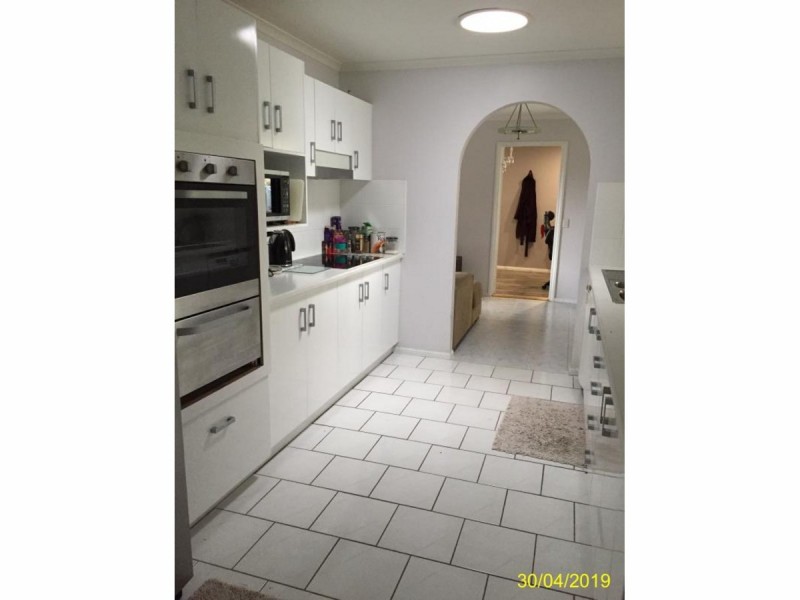 8 Copeina Court, Regents Park QLD 4118