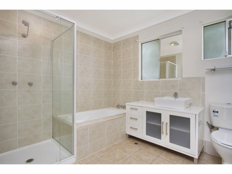 64 Bluegum Drive, Marsden QLD 4132