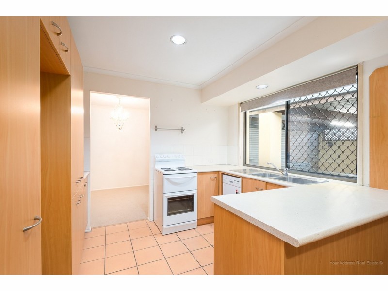 28 Kidd Street, Robertson QLD 4109