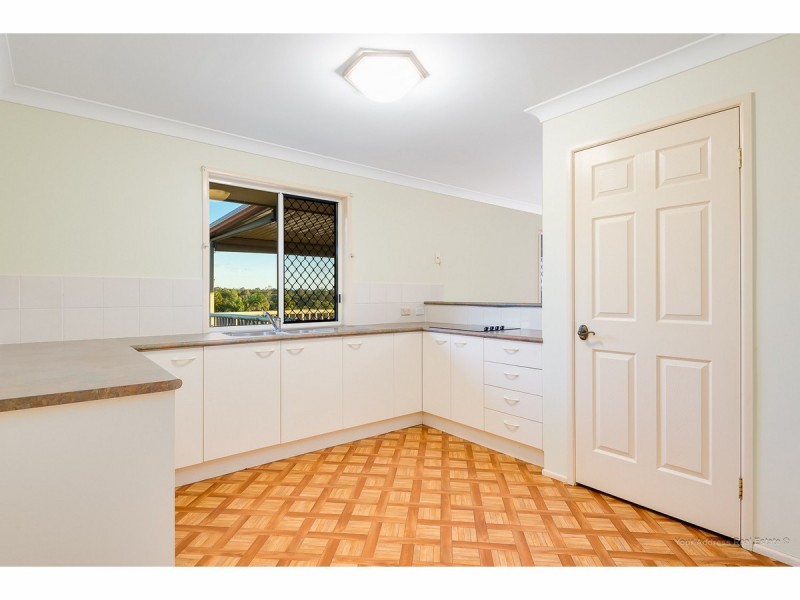 16 Standford Place, Regents Park QLD 4118