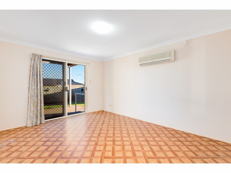 16 Standford Place, Regents Park QLD 4118