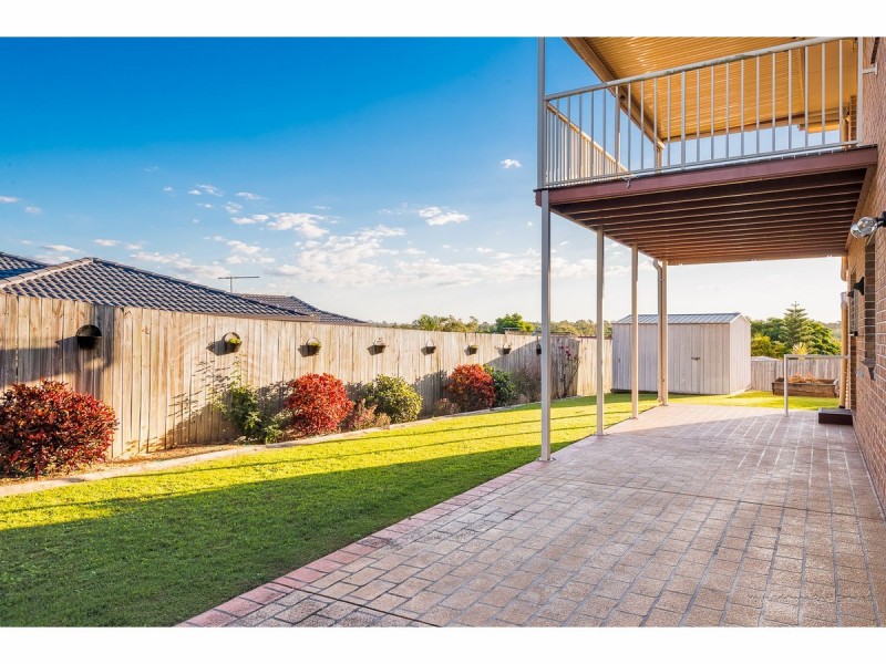 16 Standford Place, Regents Park QLD 4118