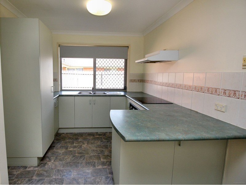 8 Park Close, Hillcrest QLD 4118
