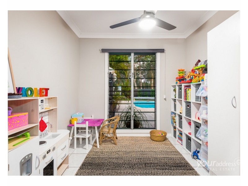 56 Centaurus Crescent, Regents Park QLD 4118