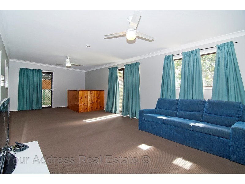 8 Coachwood Street, Crestmead QLD 4132
