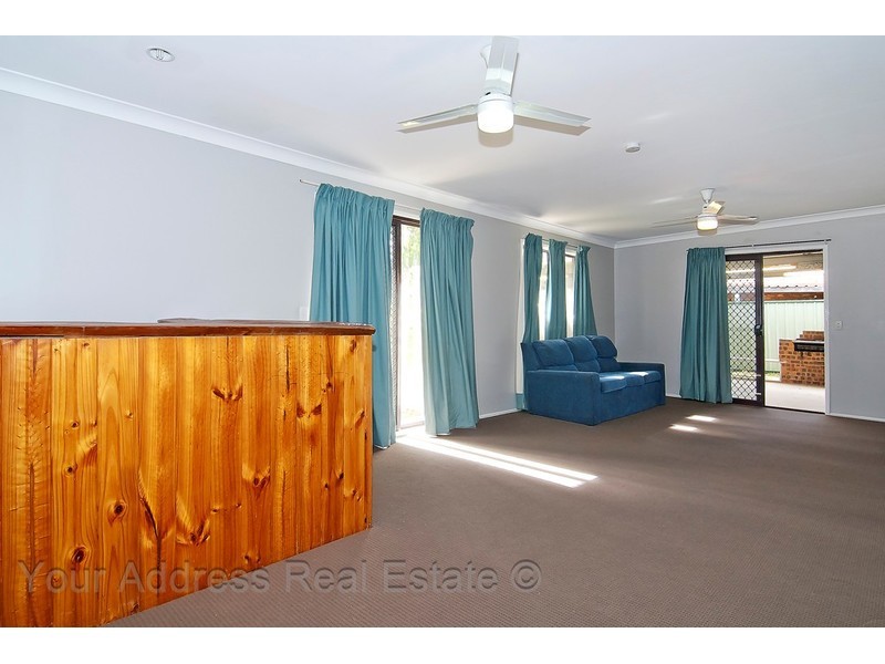 8 Coachwood Street, Crestmead QLD 4132
