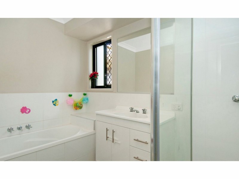 18 Coalstoun Crossing, Waterford QLD 4133