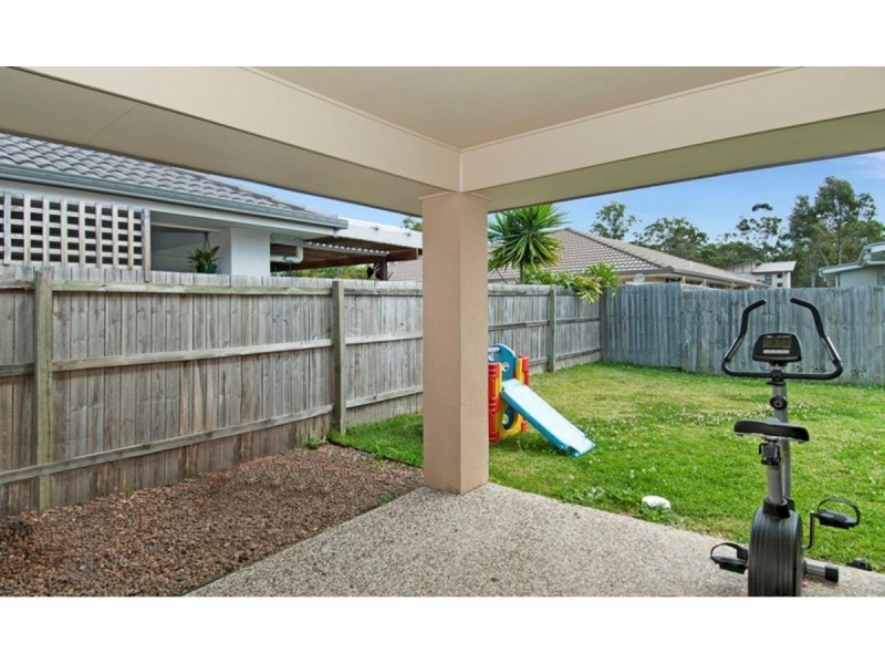 18 Coalstoun Crossing, Waterford QLD 4133