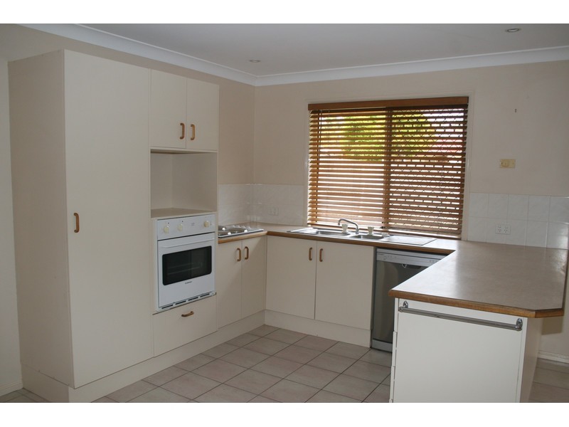 37 Diamantina Street, Hillcrest QLD 4118