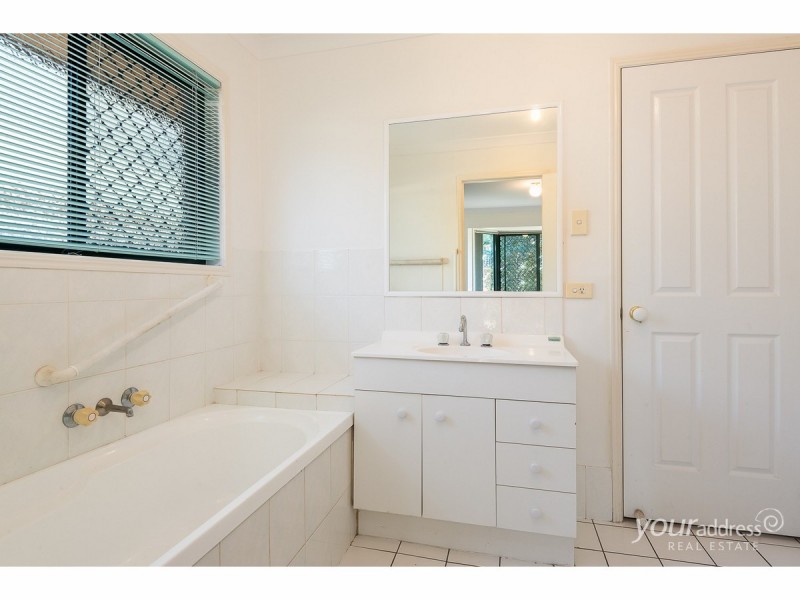 9 Liao Court, Crestmead QLD 4132