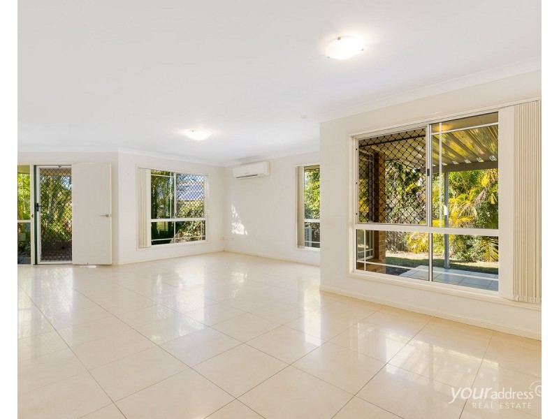 6 Watkinsia Court, Regents Park QLD 4118