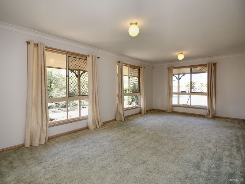 2 Stringybark Street, Regents Park QLD 4118