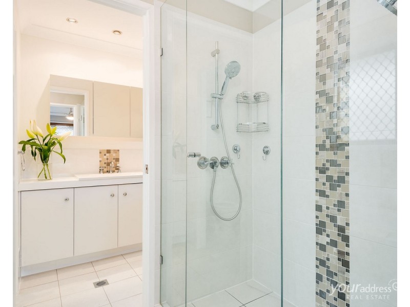 9 Cosway Street, Hillcrest QLD 4118