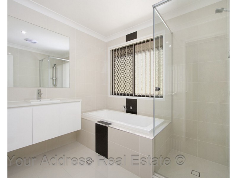 4 Bosewell Street, Regents Park QLD 4118