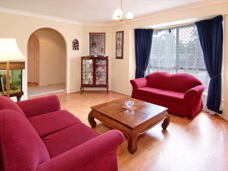 6 Bushland Drive, Regents Park QLD 4118