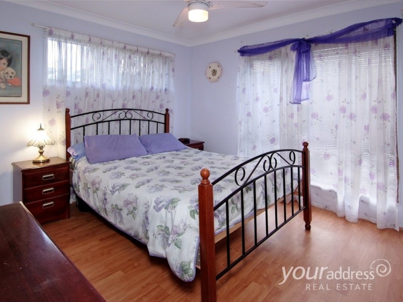 6 Bushland Drive, Regents Park QLD 4118