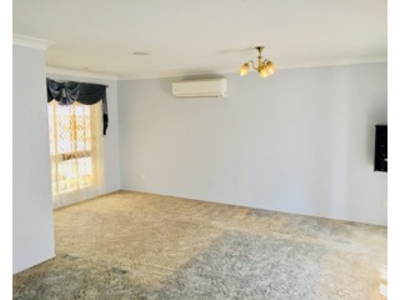 7 Colisa Crescent, Regents Park QLD 4118